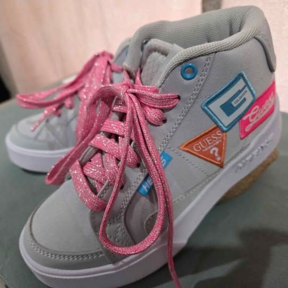 Guess Heelys Size Youth 2